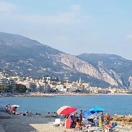 2pcs A 100 M De La Au Calme Apartment Menton