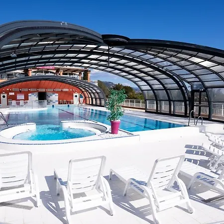 Apartment 2pcs A 100 M De La Au Calme *